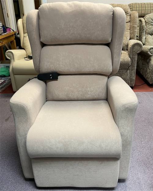 Second Hand Rise Recliners, Used Riser Recliners, Pre Loved Chairs.